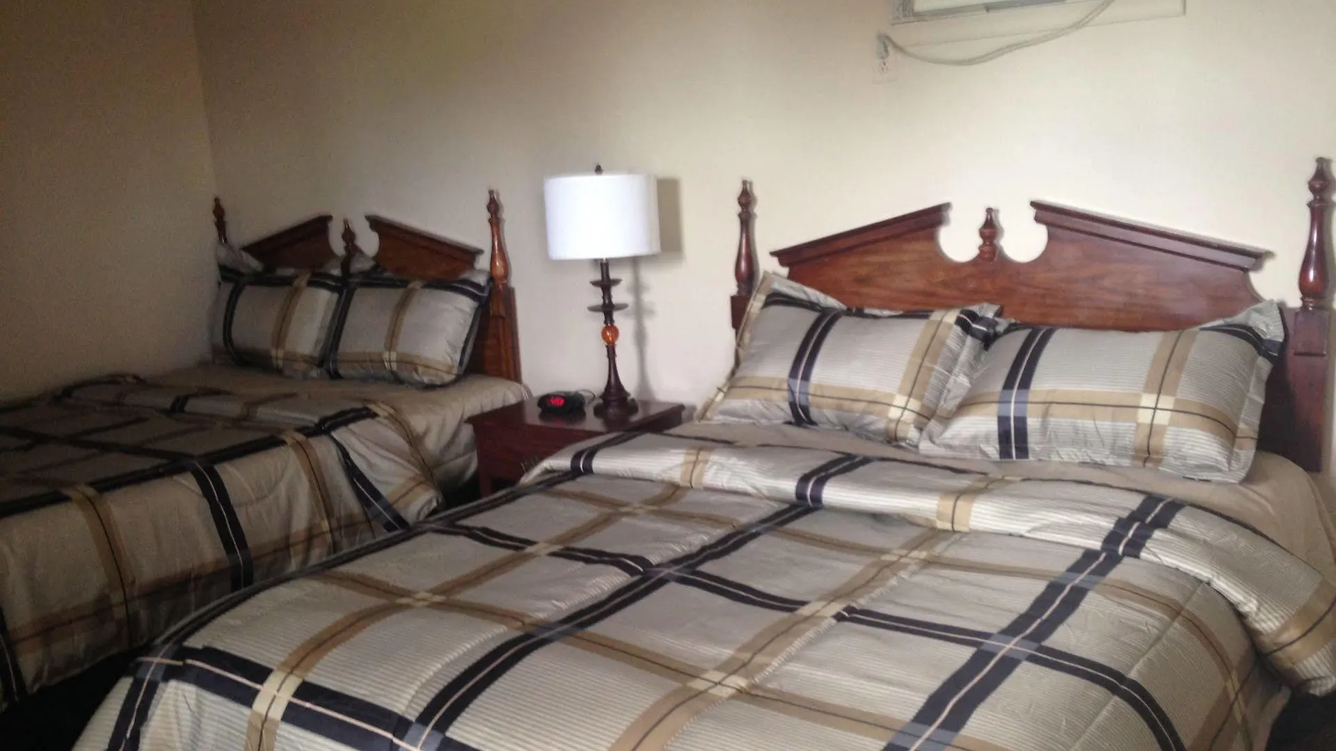 The Falls Family Lodge Niagara Falls Motell